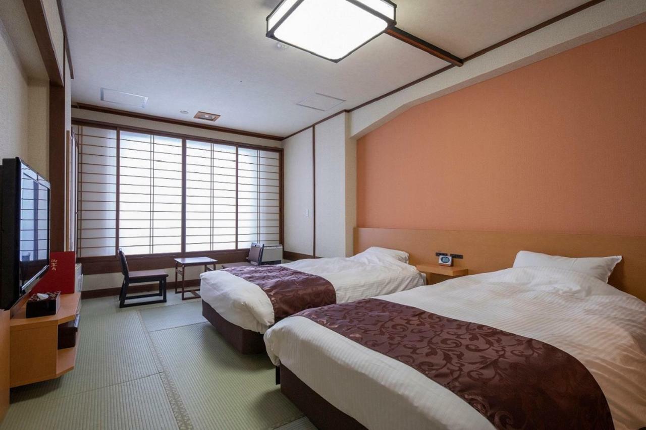 Hotel Apple Land Hirakawa Екстериор снимка